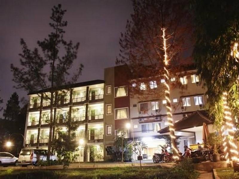 Hotel Lotus Bandung Exterior photo